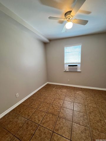 319 Harding Pl Unit 2, San Antonio, TX 78203