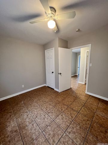 319 Harding Pl Unit 2, San Antonio, TX 78203