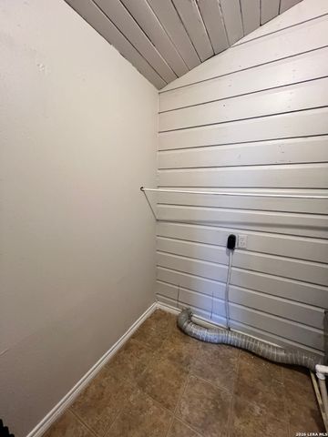 319 Harding Pl Unit 2, San Antonio, TX 78203