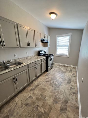 319 Harding Pl Unit 2, San Antonio, TX 78203