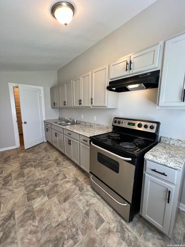 319 Harding Pl Unit 2, San Antonio, TX 78203