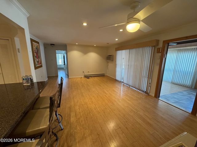 134 Amberly Drive E, Manalapan, NJ 07726