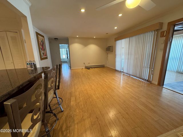 134 Amberly Drive E, Manalapan, NJ 07726