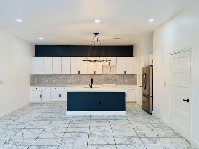 2902 Jim Street, Dallas, TX 75212