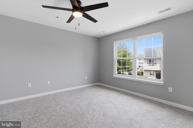 4 BLUE SPIRE CIR, Baltimore, MD 21220