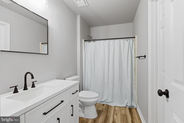4 BLUE SPIRE CIR, Baltimore, MD 21220