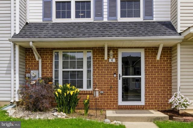 4 BLUE SPIRE CIR, Baltimore, MD 21220