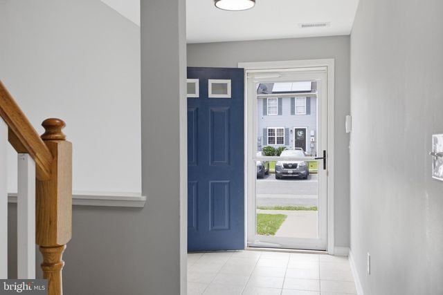 4 BLUE SPIRE CIR, Baltimore, MD 21220