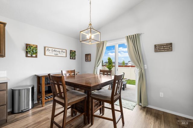 12822 Carkhill St, Caldwell, ID 83607