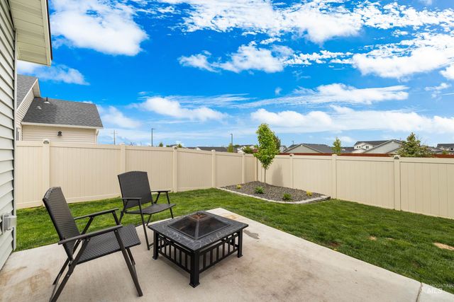 12822 Carkhill St, Caldwell, ID 83607