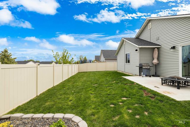 12822 Carkhill St, Caldwell, ID 83607