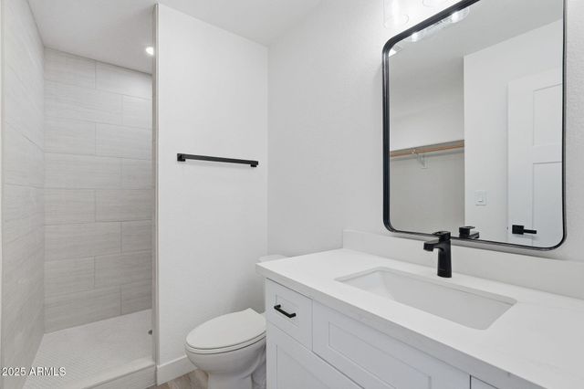 625 S SAGUARO Drive, Apache Junction, AZ 85120