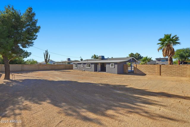 625 S SAGUARO Drive, Apache Junction, AZ 85120