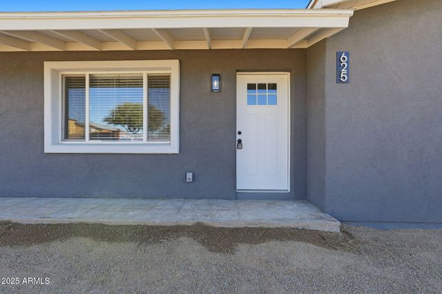 625 S SAGUARO Drive, Apache Junction, AZ 85120