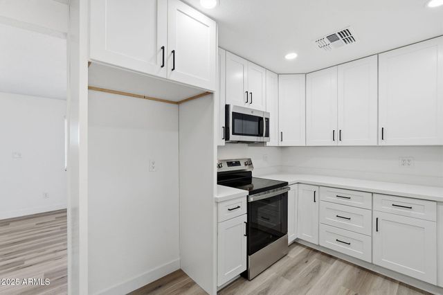 625 S SAGUARO Drive, Apache Junction, AZ 85120