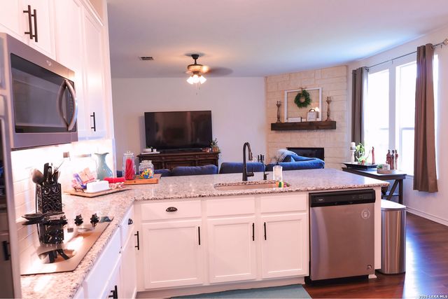 4587 Legend Spirit, New Braunfels, TX 78130