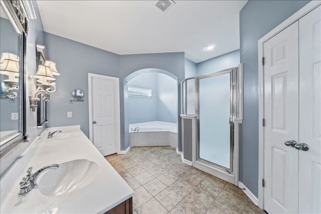 235 FAIROAKS DR, Oakland, TN 38060