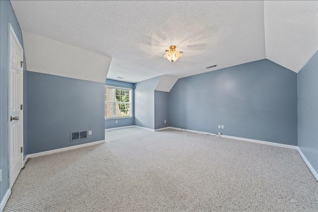 235 FAIROAKS DR, Oakland, TN 38060