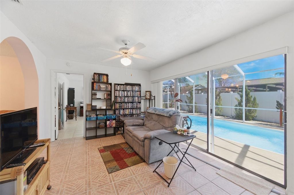 Image 27 of property listing at 1102 SPRINGTIME DRIVE, Holiday, FL 34691