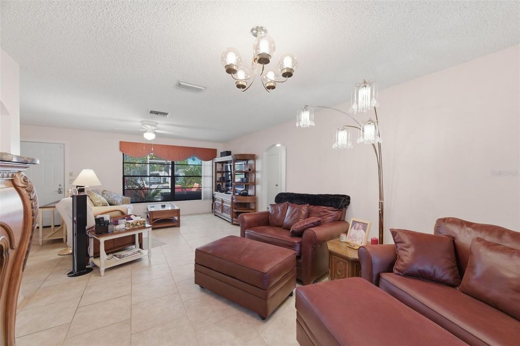 Image 30 of property listing at 1102 SPRINGTIME DRIVE, Holiday, FL 34691