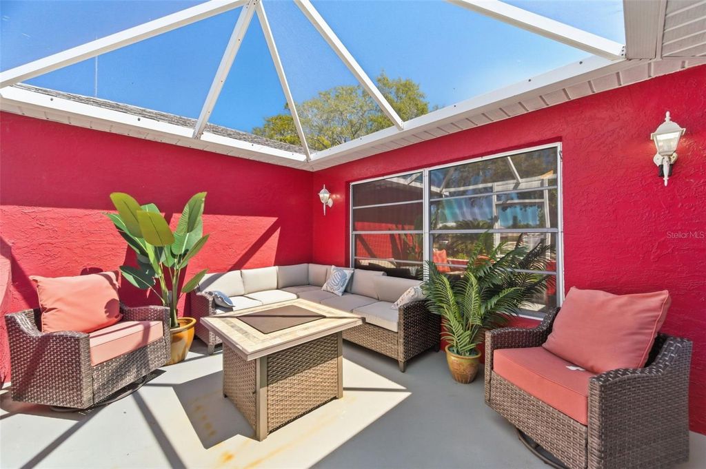 Image 36 of property listing at 1102 SPRINGTIME DRIVE, Holiday, FL 34691