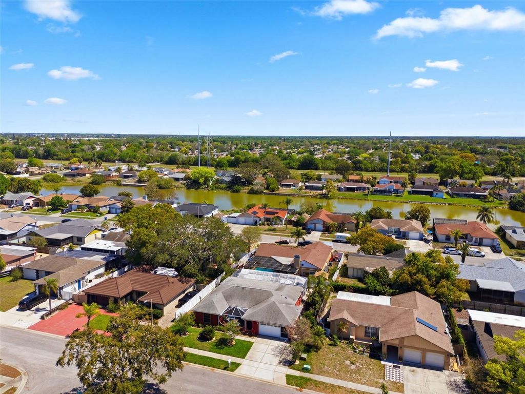 Image 44 of property listing at 1102 SPRINGTIME DRIVE, Holiday, FL 34691