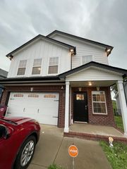 1393 Citadel Dr, Clarksville, TN 37042