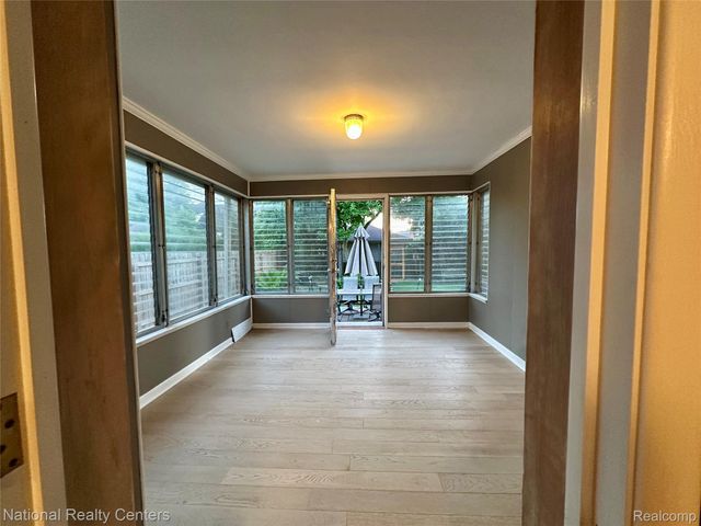 821 Pemberton Road, Grosse Pointe Park, MI 48230