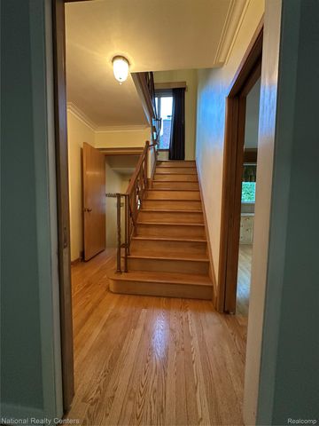 821 Pemberton Road, Grosse Pointe Park, MI 48230