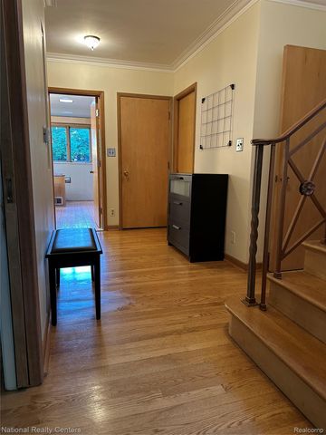821 Pemberton Road, Grosse Pointe Park, MI 48230
