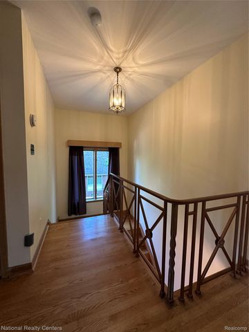821 Pemberton Road, Grosse Pointe Park, MI 48230