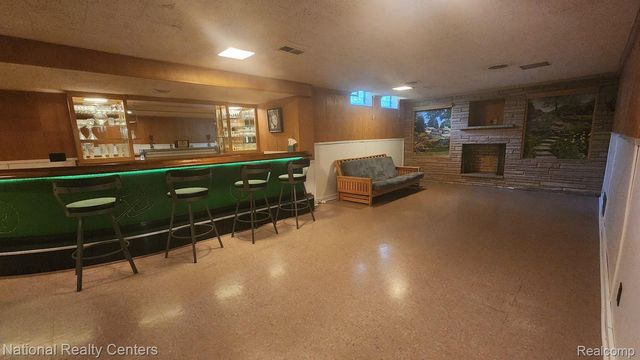 821 Pemberton Road, Grosse Pointe Park, MI 48230