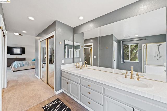 2147 Saint Andrews Ct, Discovery Bay, CA 94505