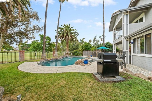 2147 Saint Andrews Ct, Discovery Bay, CA 94505