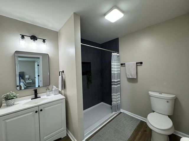 7950 S White Oak Lane, Hammond, IN 46324