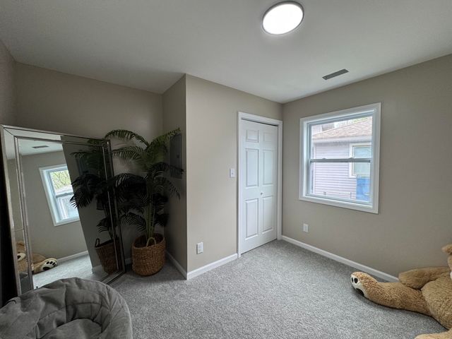 7950 S White Oak Lane, Hammond, IN 46324