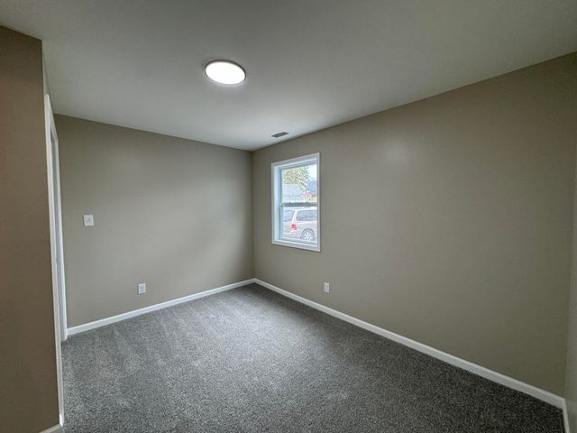 7950 S White Oak Lane, Hammond, IN 46324
