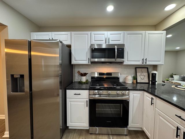 7950 S White Oak Lane, Hammond, IN 46324