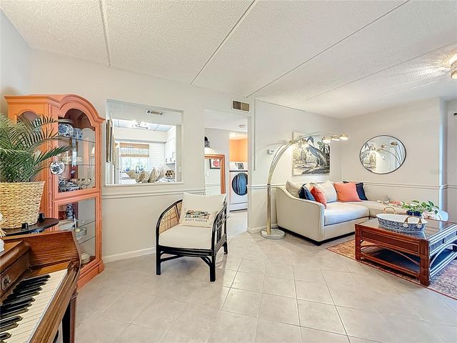 360 N BAYSHORE BOULEVARD 108, Clearwater, FL 33759