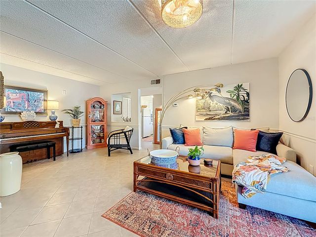 360 N BAYSHORE BOULEVARD 108, Clearwater, FL 33759