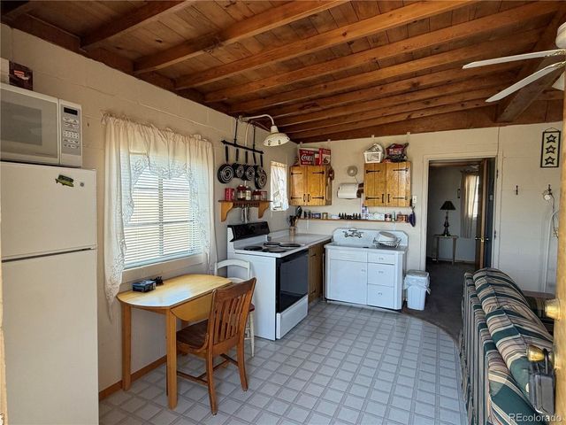 101 Doe St, Hartsel, CO 80449