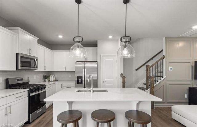 934 Poets Walk Road, Whitsett, NC 27377
