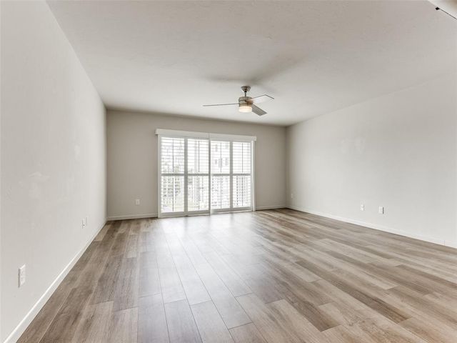 1110 Sherwood Lane 216, Nichols Hills, OK 73116