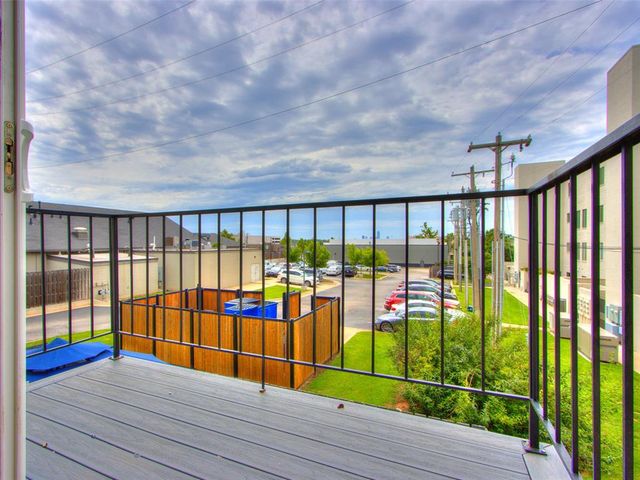 1110 Sherwood Lane 216, Nichols Hills, OK 73116