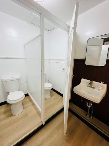 906 Penn Ave, Turtle Creek, PA 15145