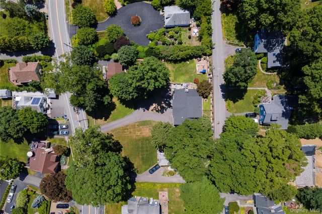 71 W Lake Boulevard, Mahopac, NY 10541