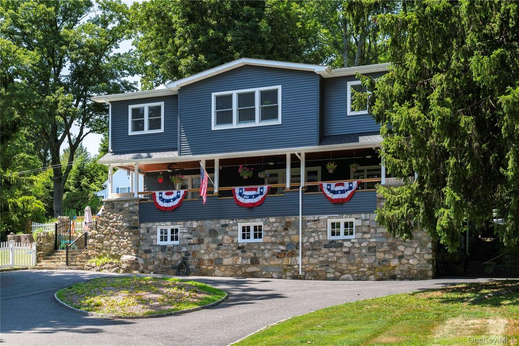 71 W Lake Boulevard, Mahopac, NY 10541