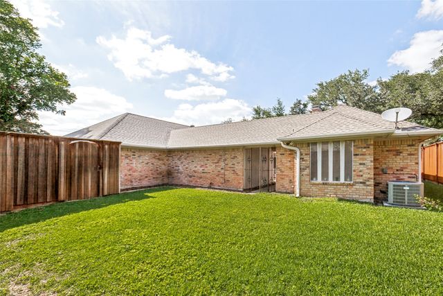 7822 Glenneagle Drive, Dallas, TX 75248