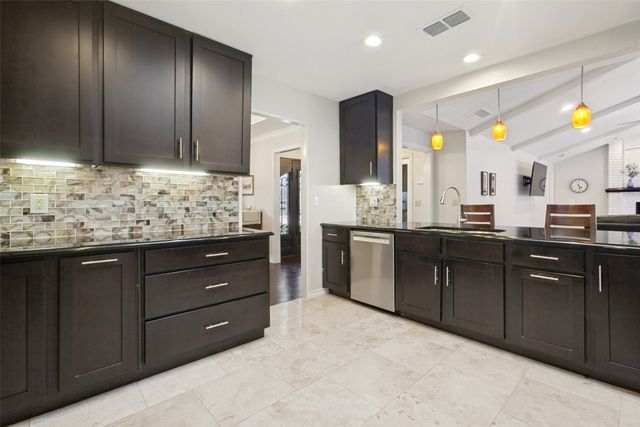 7822 Glenneagle Drive, Dallas, TX 75248