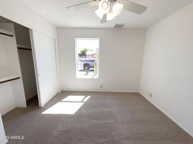 406 E BEHREND Drive, Phoenix, AZ 85024